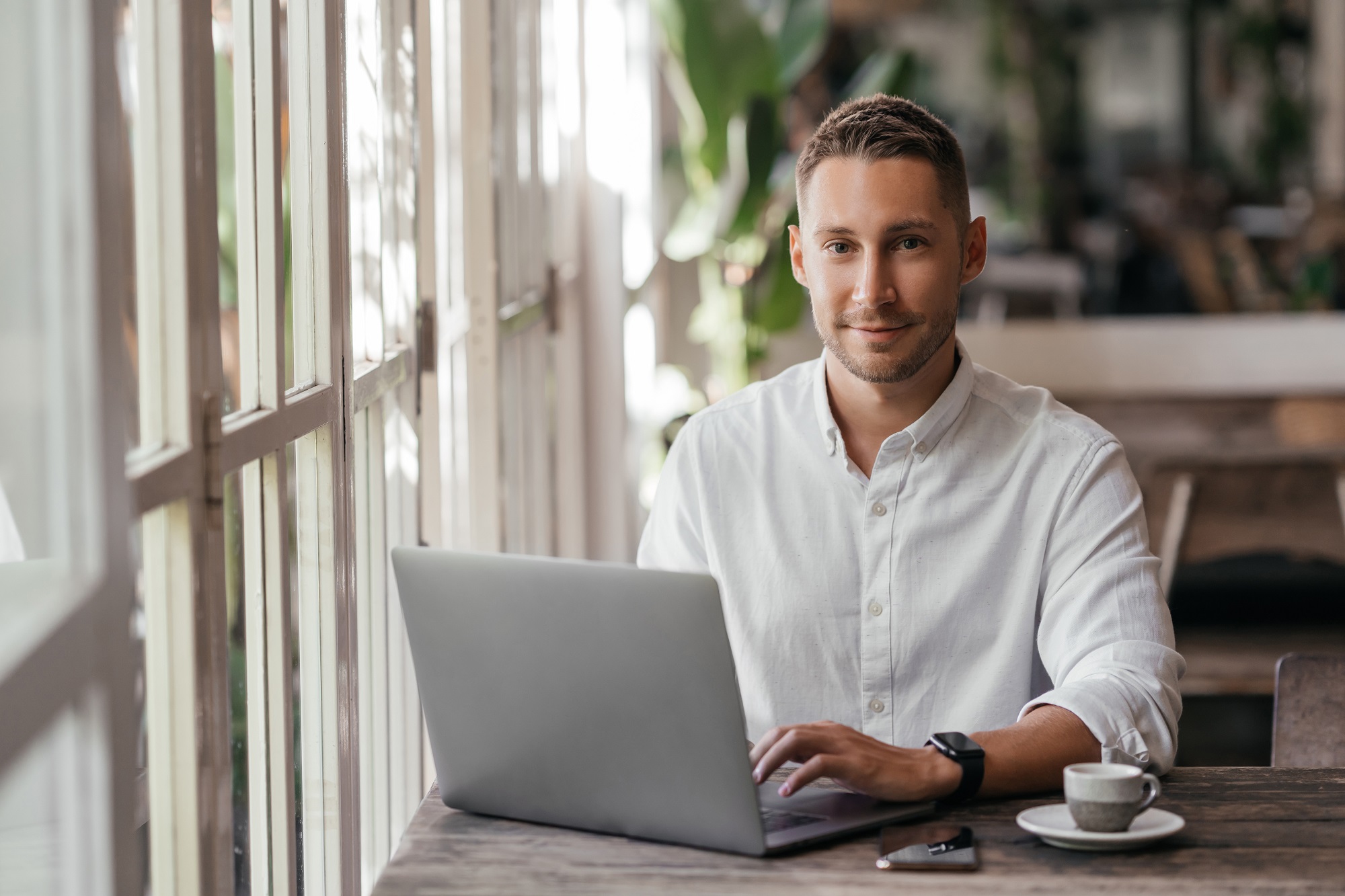 Picture of man with laptop